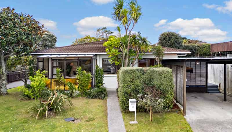 1/6 Pokapu Street, Titirangi