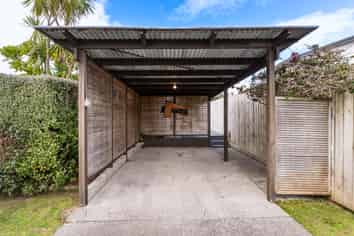 1/6 Pokapu Street, Titirangi