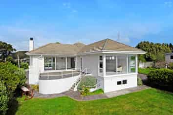 49 Seaview Road, Paremata