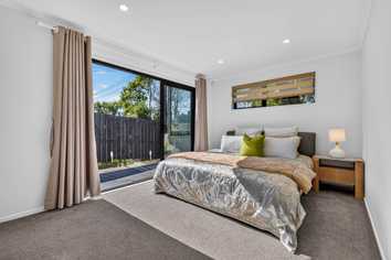 37D Erima Avenue, Point England