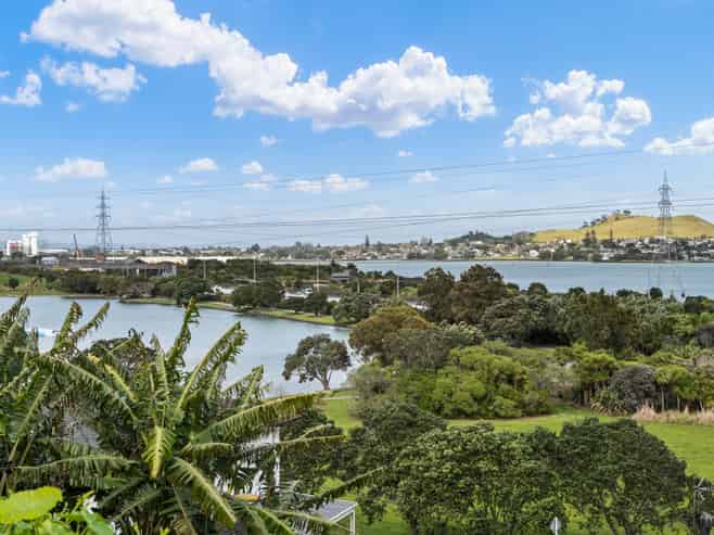 13 Arthur Street, Onehunga