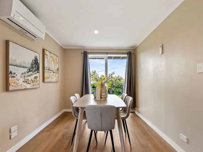 54 Burgess Road, Johnsonville