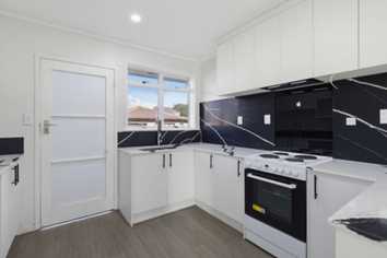 2/24A Vine Street, Mangere East