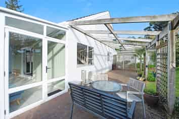25 Clunie Avenue, Raumati South