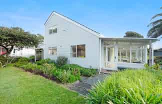 25 Clunie Avenue, Raumati South