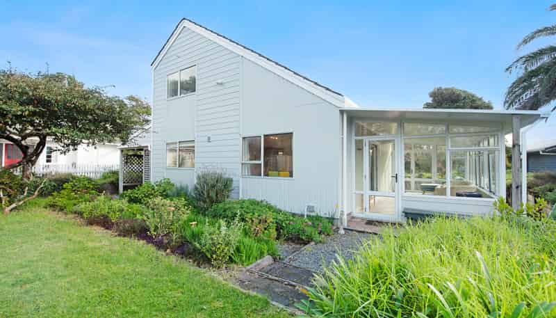 25 Clunie Avenue, Raumati South