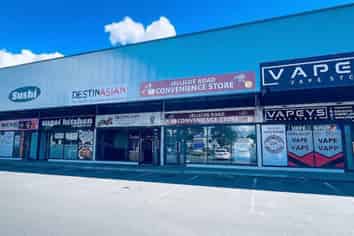 MODERN RETAIL IN A GROWING PRECINCT
