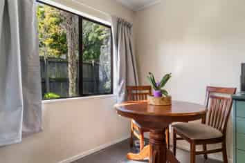 Unit 1/98 Barrys Road, Glendene