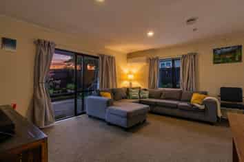 Unit 1/98 Barrys Road, Glendene