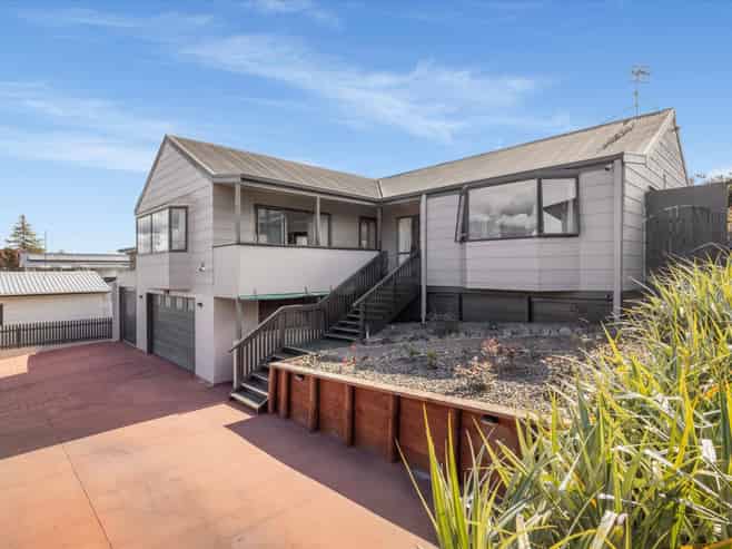 395 Welcome Bay Road, Welcome Bay