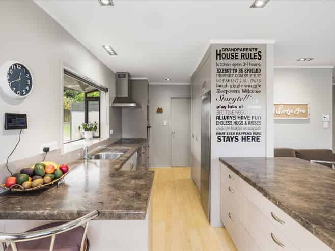 395 Welcome Bay Road, Welcome Bay