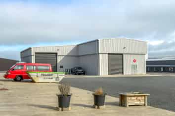 Commercial spaces for lease 