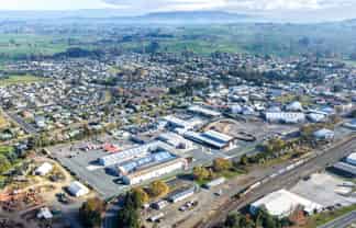 Commercial spaces for lease 