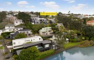 2/41 Takutai Street, Parnell