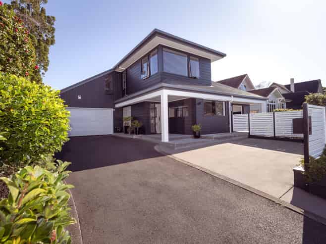 253 Devonport Road, Tauranga