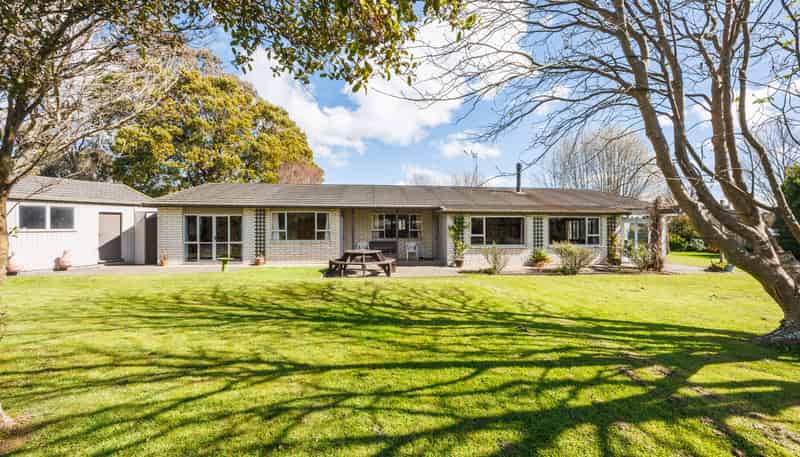 879 Reid Line East, Bunnythorpe