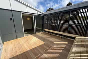 8a Roxburgh Grove, Petone