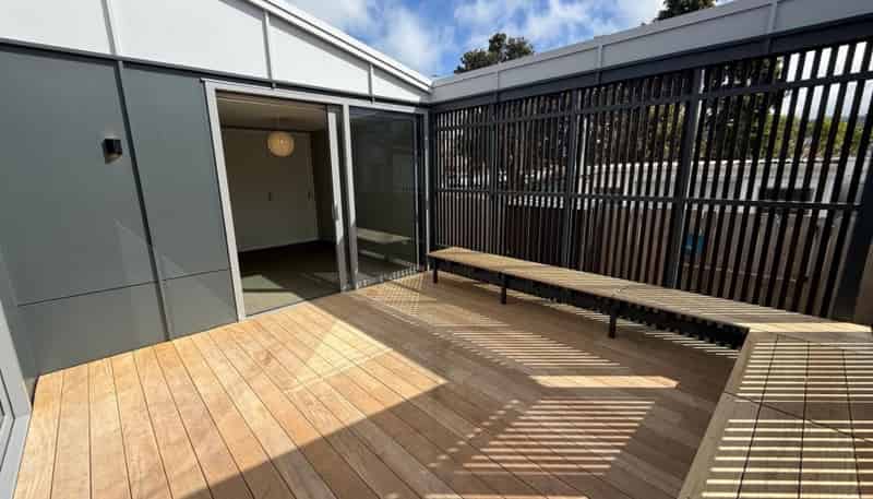8a Roxburgh Grove, Petone