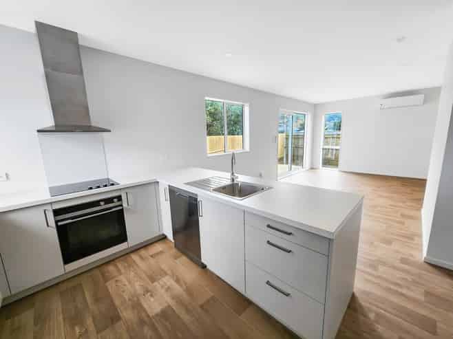 9/5 Westminster Road, Wainuiomata