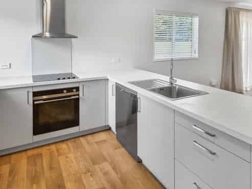 9/5 Westminster Road, Wainuiomata