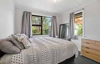  16 Tolerton Avenue, Elgin