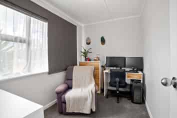  16 Tolerton Avenue, Elgin