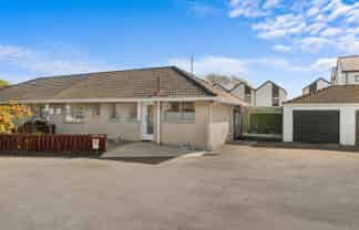 12 Woolston Court, Woolston