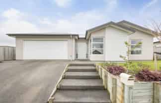 15 Coutts Way, Fitzherbert