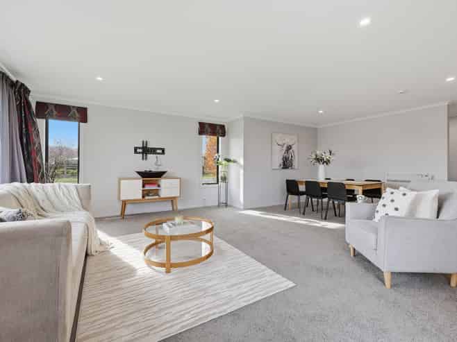 5 Dundee Road, Mosgiel