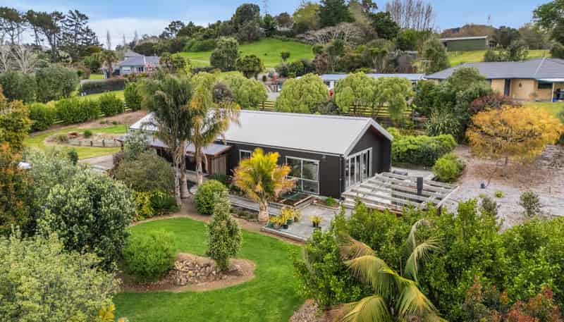 30 McCullough Road, Mangapai