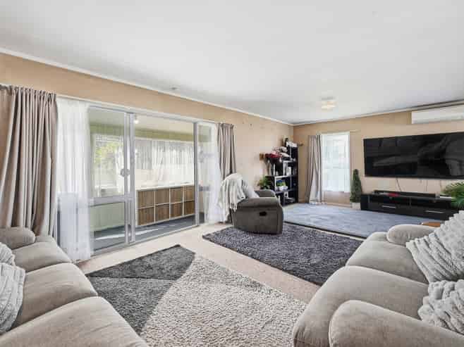 8B Spinel Place, Pukehangi