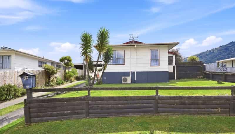 8B Spinel Place, Pukehangi