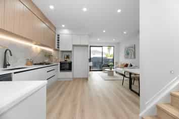 12E Karo Place, Glendene