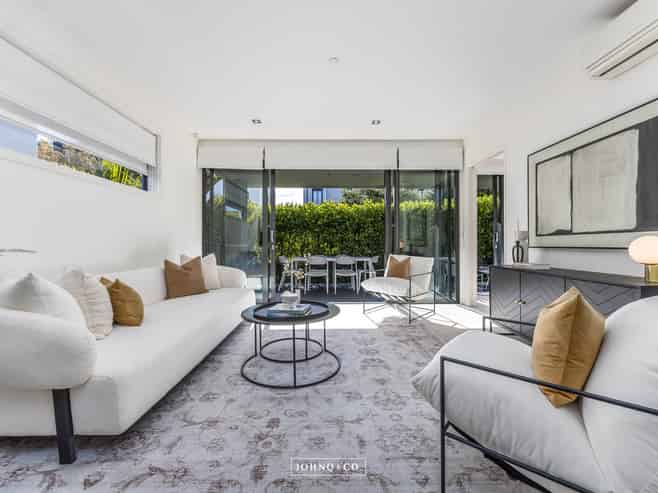 G09/2 Bluegrey Avenue, Stonefields