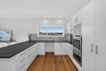 1482 Springs Road, Lincoln