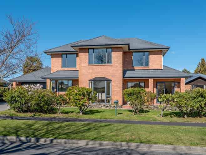 2 Harrys Way, Redwood
