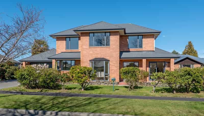 2 Harrys Way, Redwood