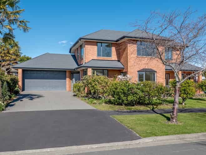 2 Harrys Way, Redwood