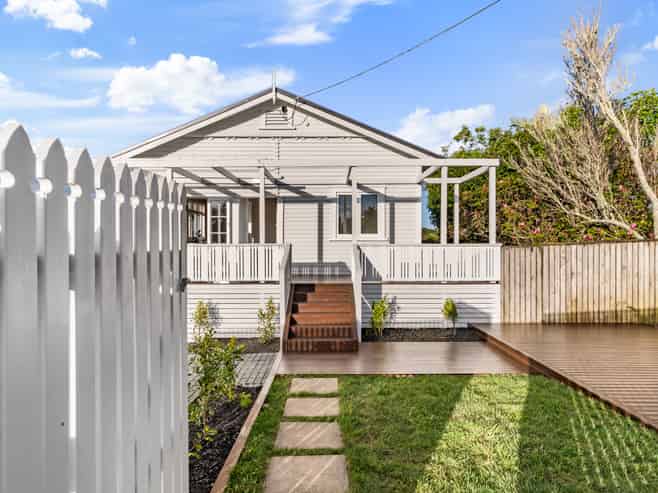 33a Roland Road, Greenhithe