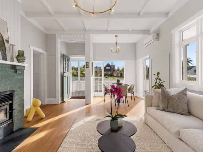 33a Roland Road, Greenhithe