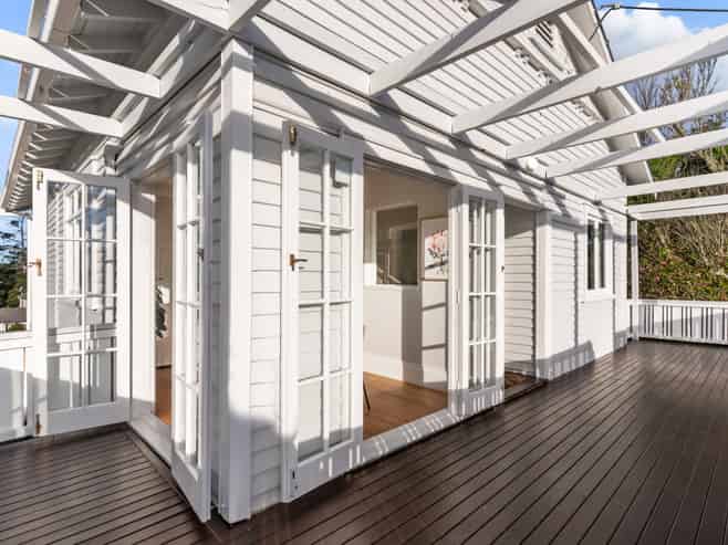 33a Roland Road, Greenhithe