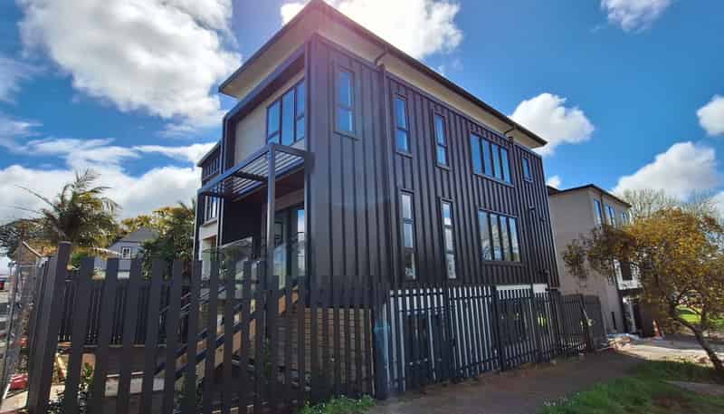 2/280 Great South Road, Epsom