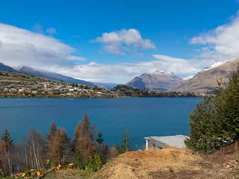 Lakefront development opportunity – RC granted