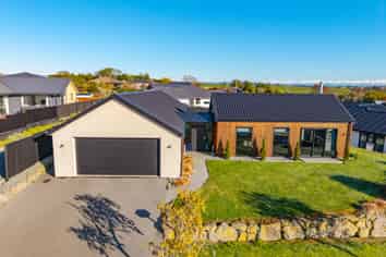 8 Lancewood Terrace, Oceanview