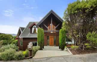 1 Avonlea Grove, Belmont