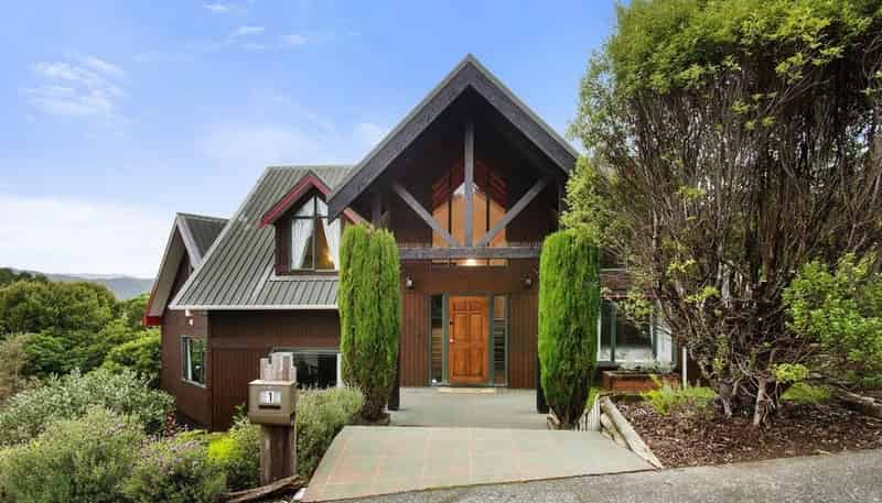 1 Avonlea Grove, Belmont
