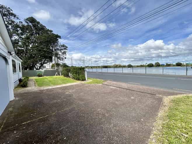 82 Beachcroft Avenue, Onehunga