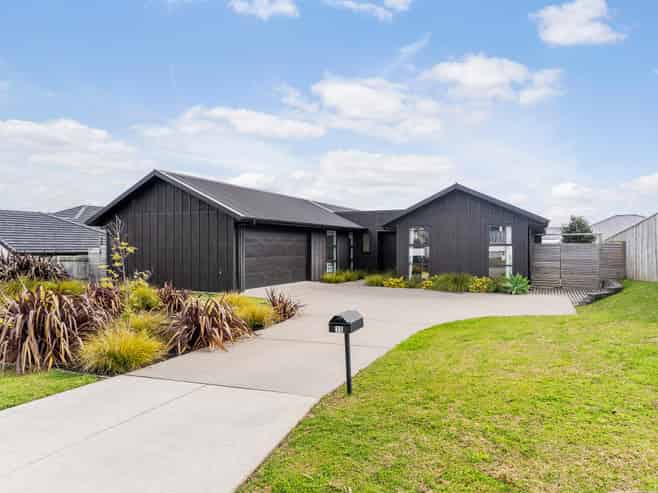 15 Keshvara Road, Beachlands