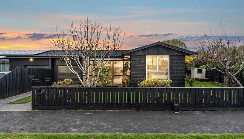 2/11 Blairdon Place, Bishopdale