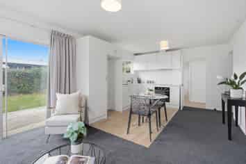 2/2 West Belt, Lincoln